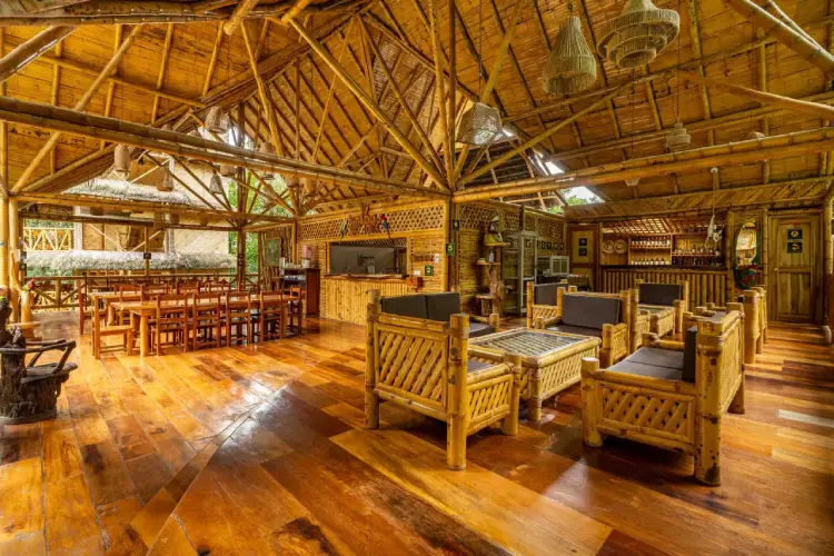 Bar-Comedor-bamboo-lodge-ecuador