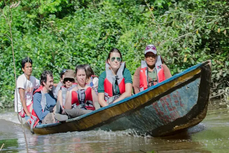 eco-lodge-ecuador-amazon-rainforest-tour