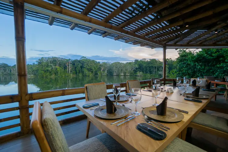 la-selva-lodge-Comedor