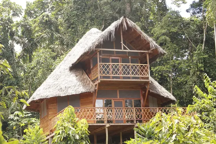 sani lodge hut