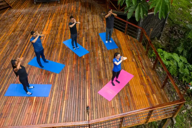 Minga lodge yoga