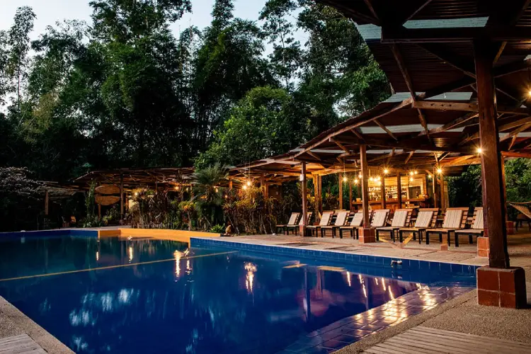 ecolodge-itamandi-pool-rest