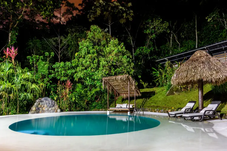 kuyana lodge pool