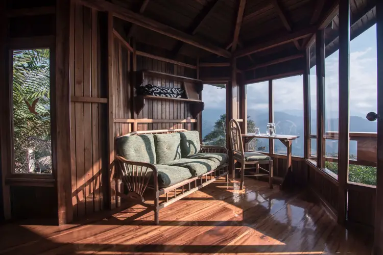 Santa Lucia Lodge social area