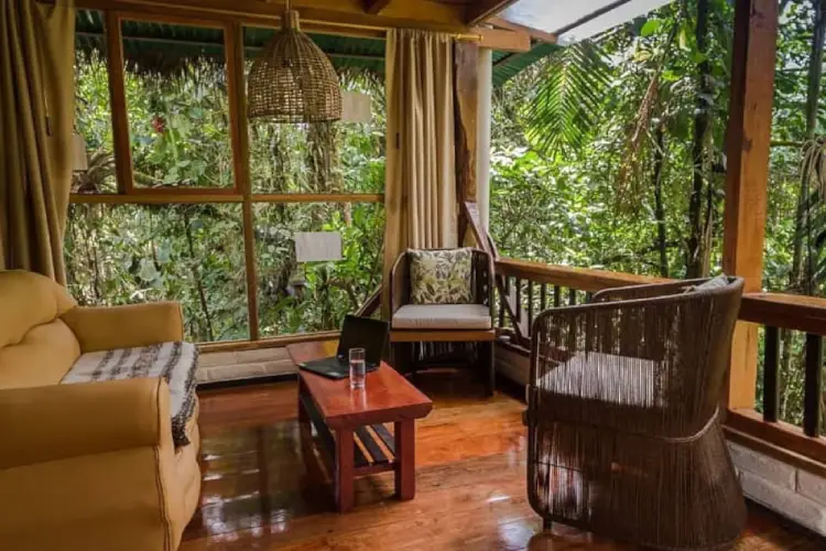 maquipucuna lodge balcony