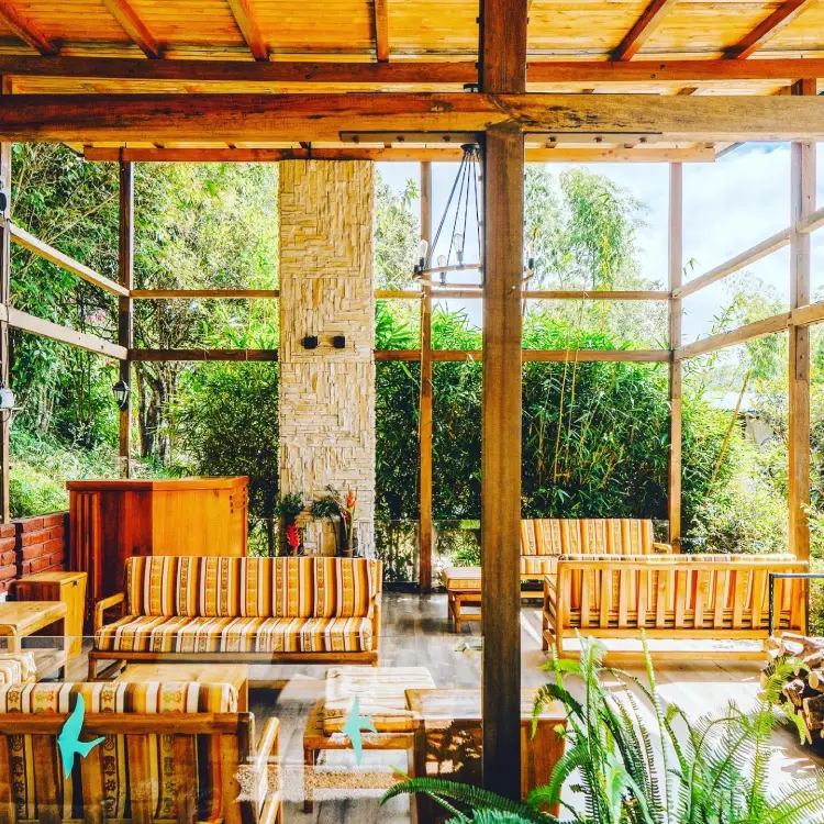 piripe lodge living