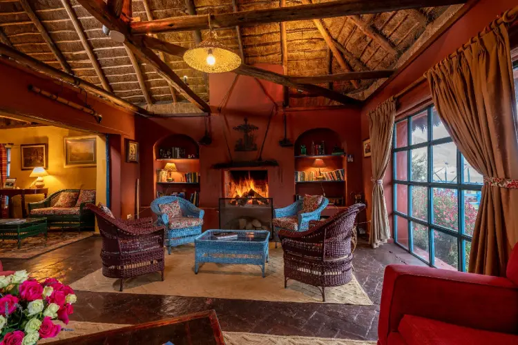 El-Porvenir-Living-room