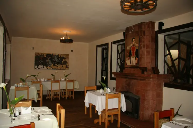 hosteria papagayo comedor