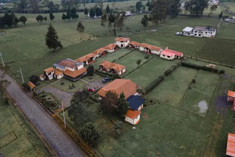 Chuquiragua Lodge - genenal view